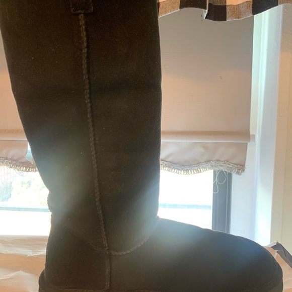 UGG Australia Bailey Button Triplet II Boots - Picture 2 of 11